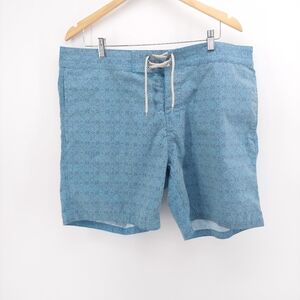 Faherty Classic Boardshorts in the Moonlight Batik print Men's Size 38